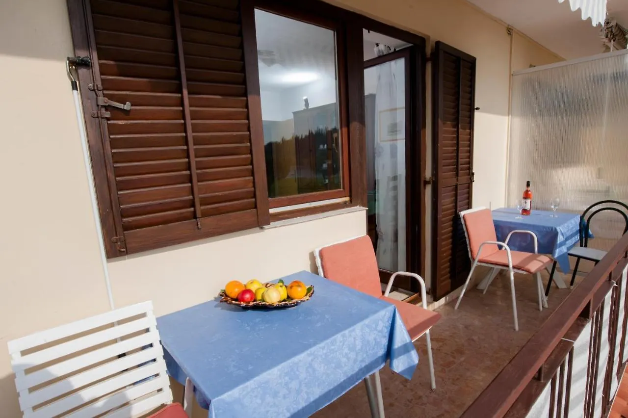 רוביני Apartments Val Mari - Laguna